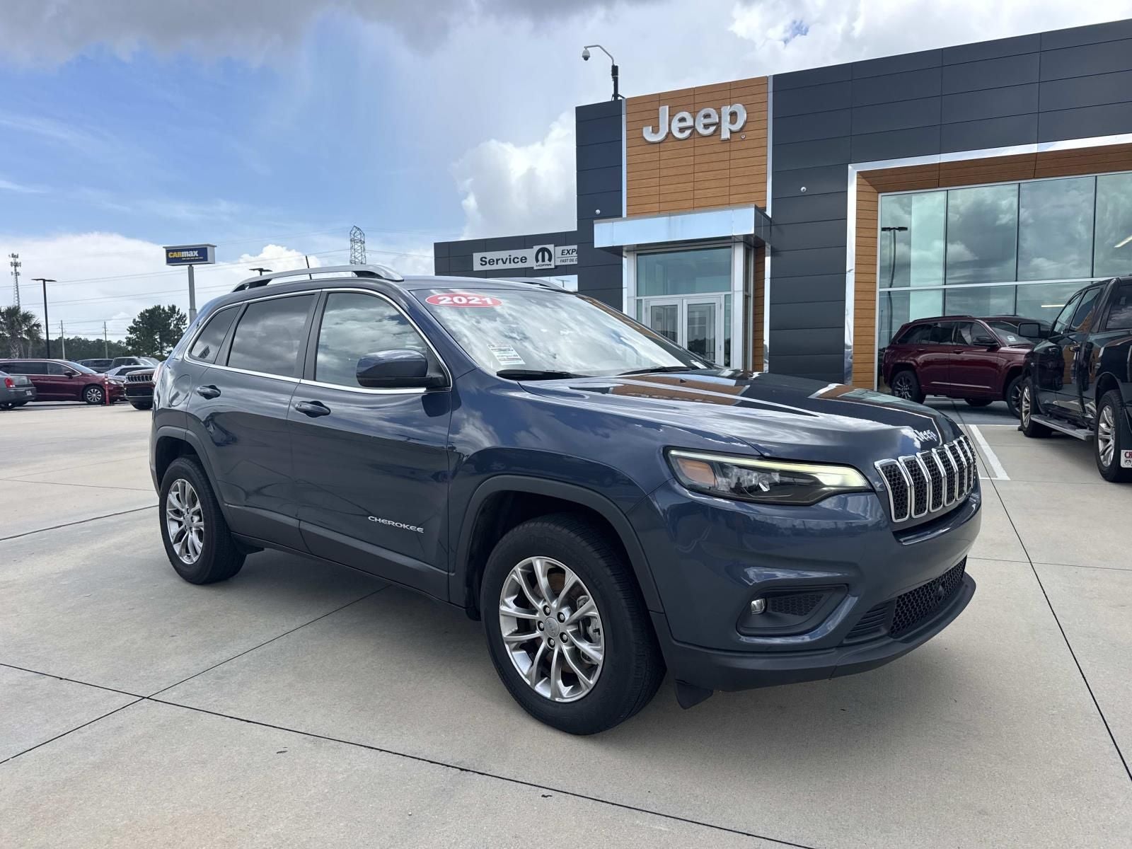 2021 Jeep Cherokee Latitude Lux 4x4 in Slate Blue Pearlcoat — front three-quarter view