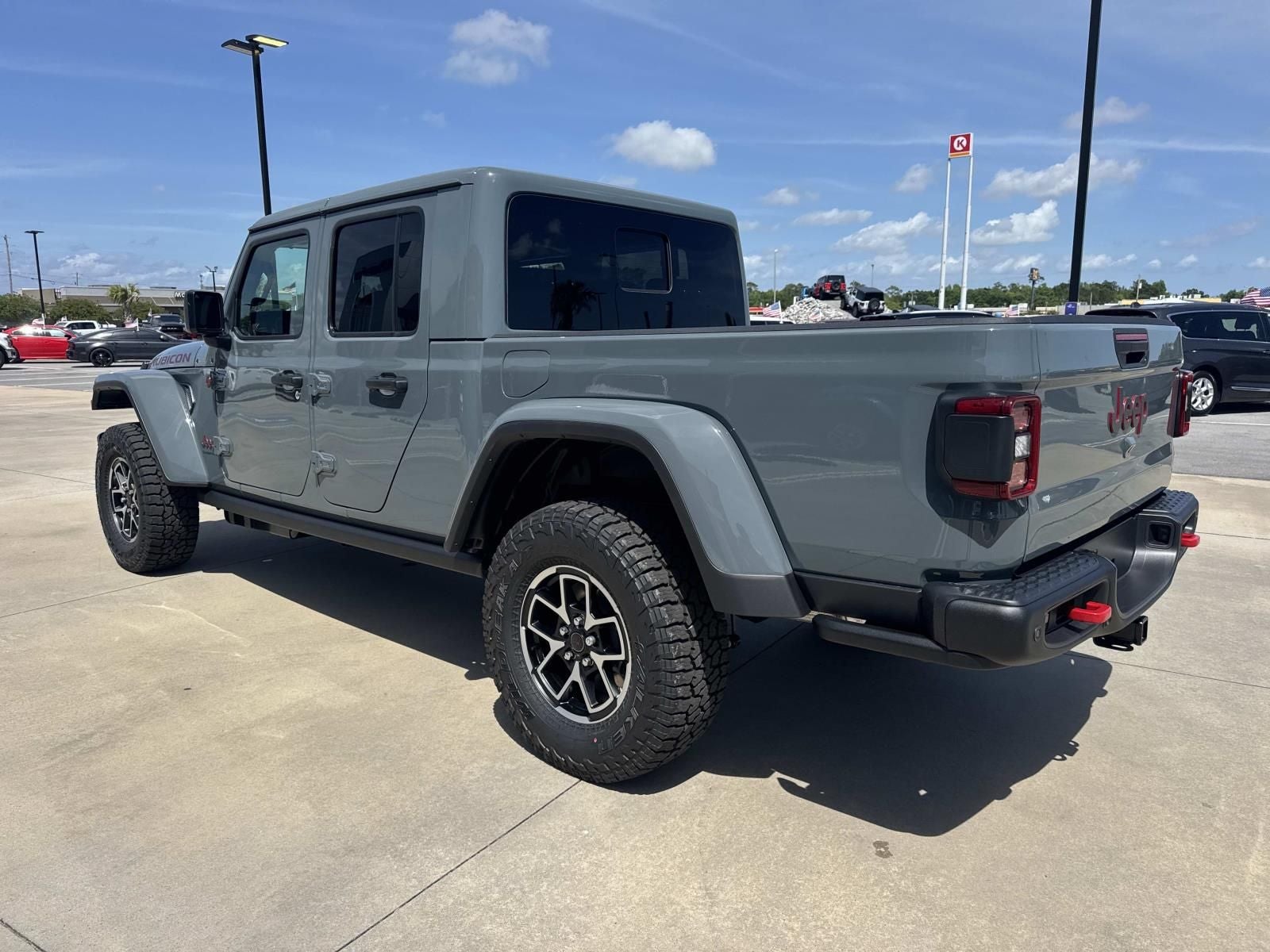 2026 Jeep Gladiator — detail view
