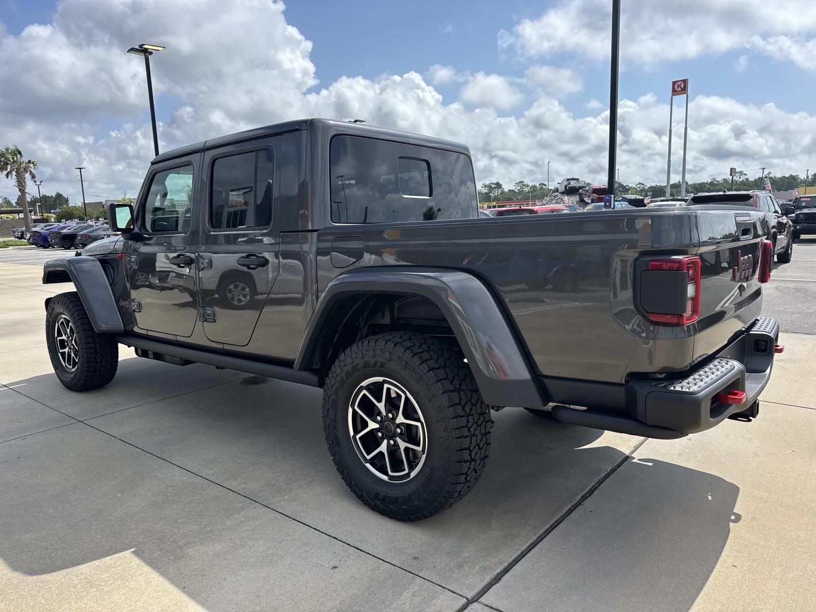 2026 Jeep Gladiator — detail view